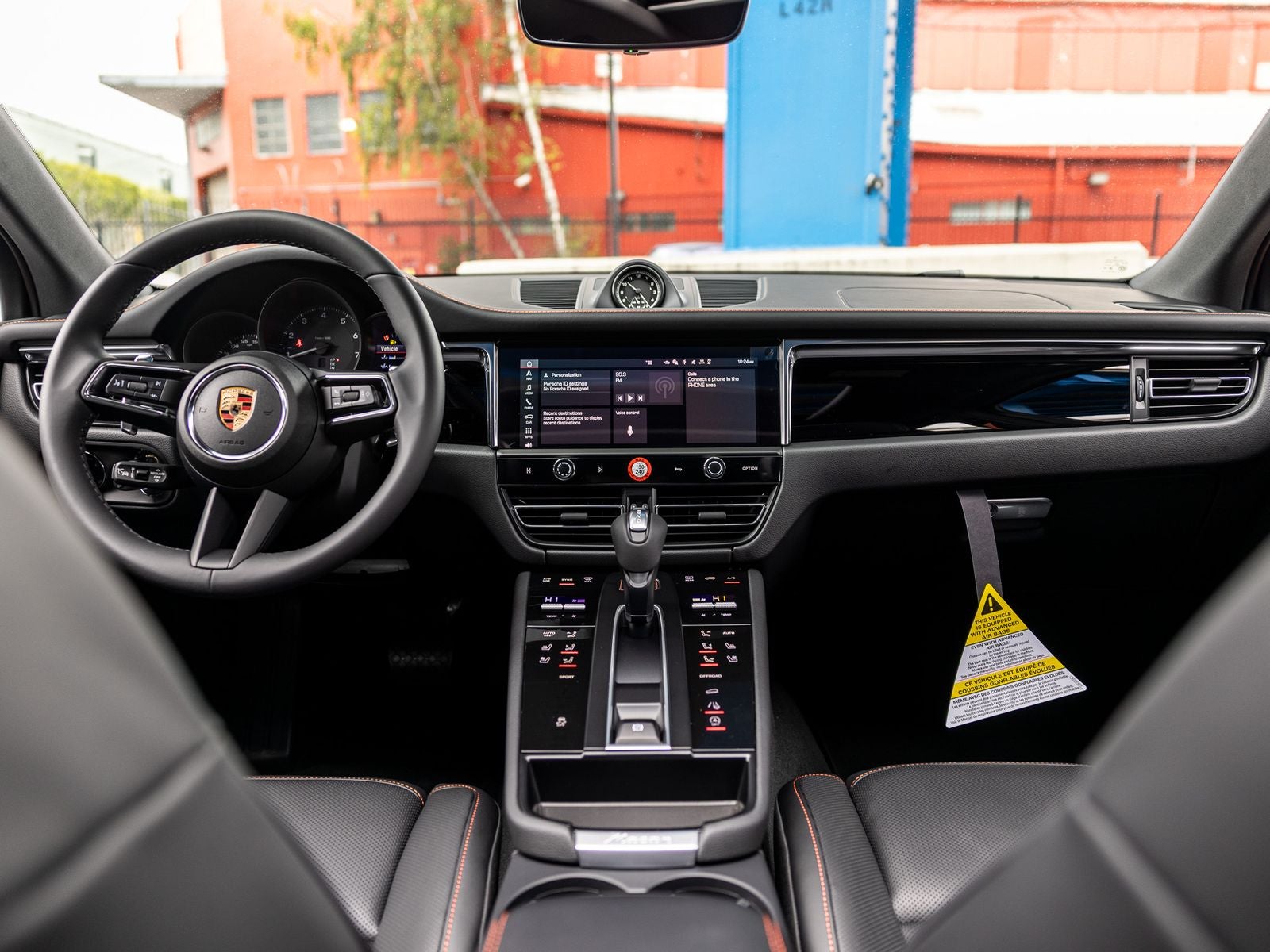2025 Porsche Macan Base