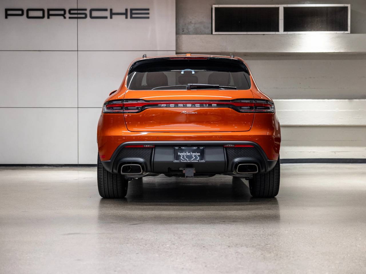 2025 Porsche Macan Base