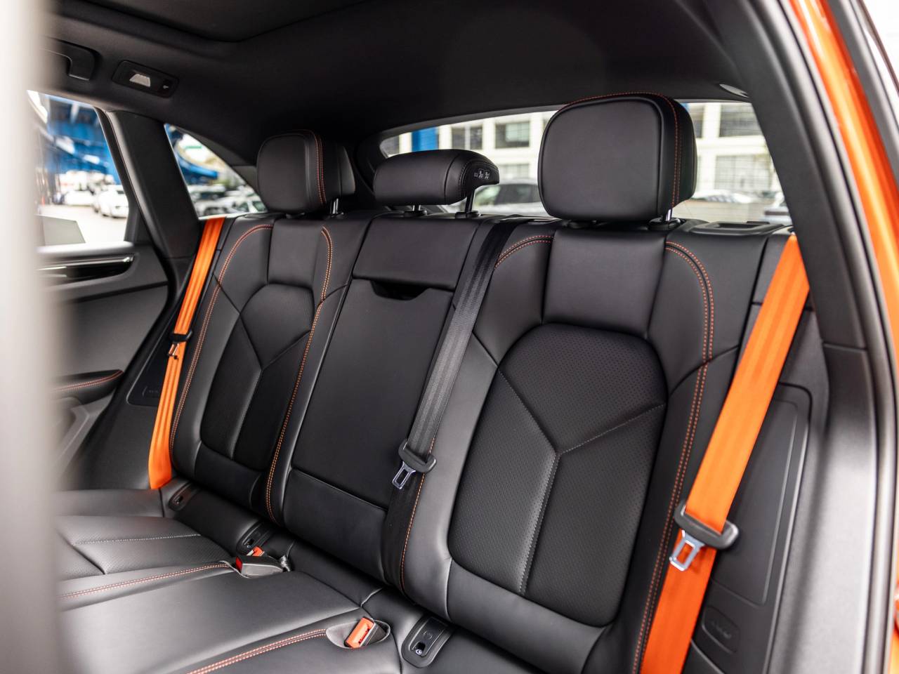 2025 Porsche Macan Base