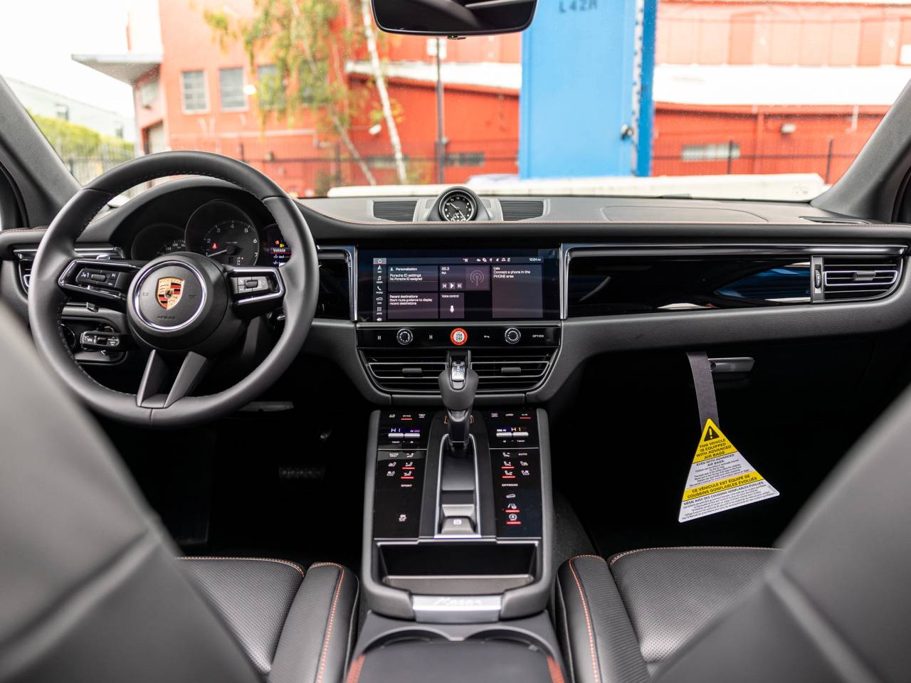 2025 Porsche Macan Base