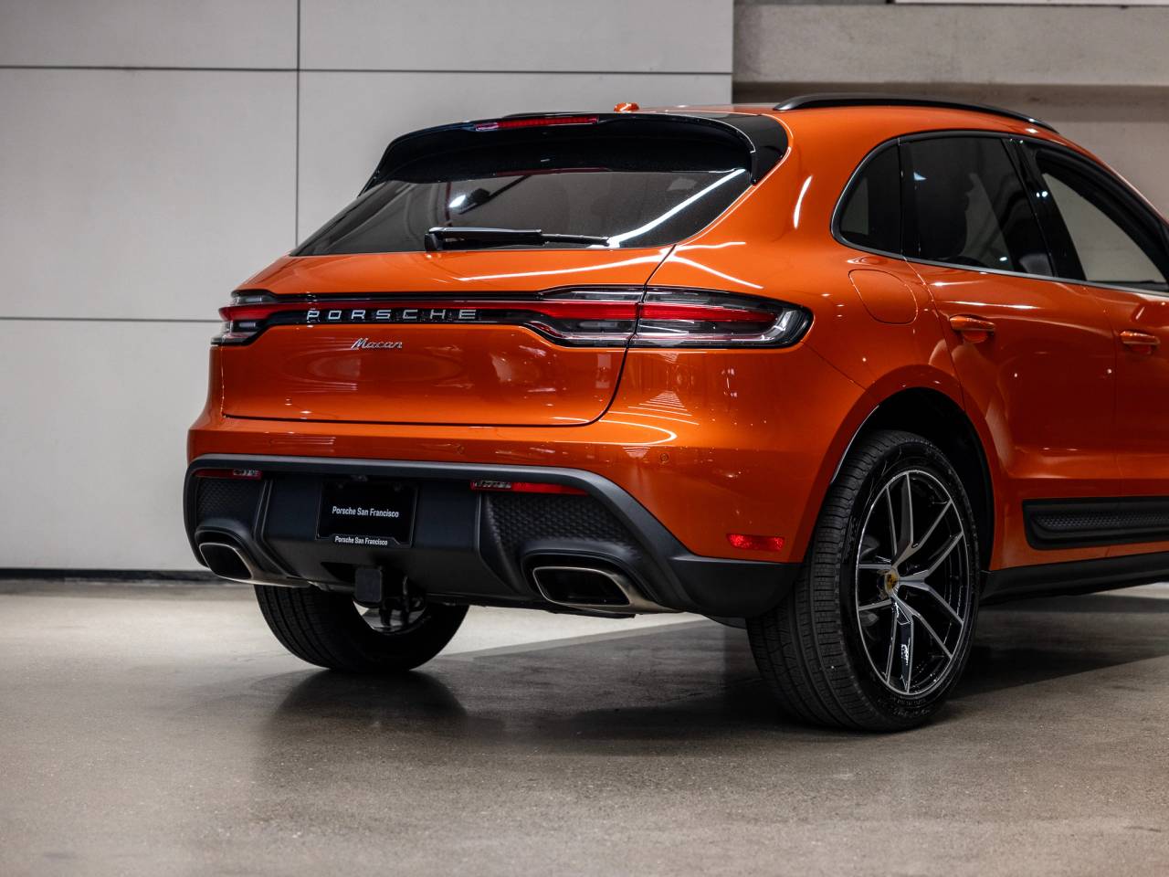 2025 Porsche Macan Base