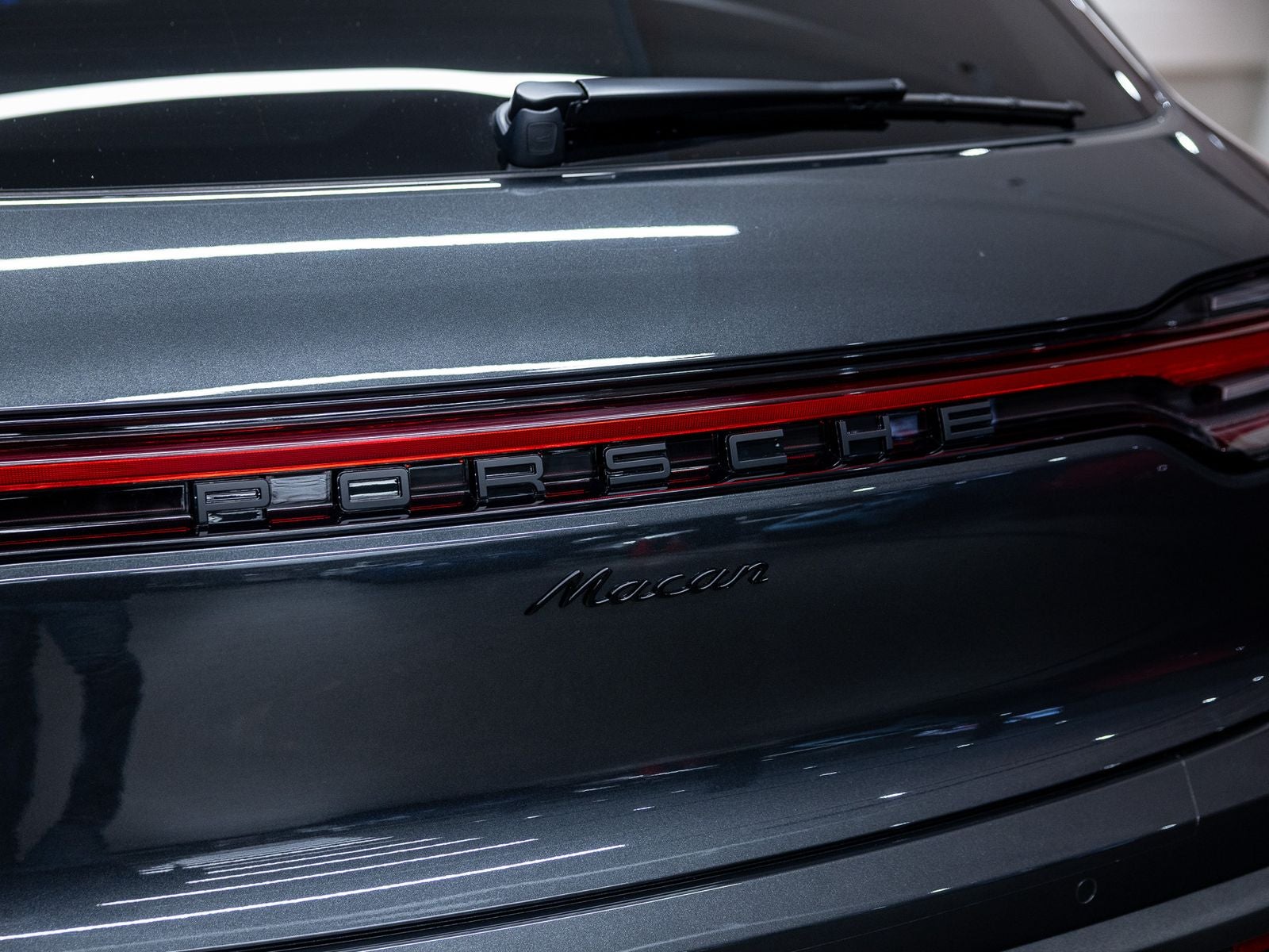 2026 Porsche Macan Base