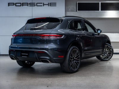 2026 Porsche Macan Base