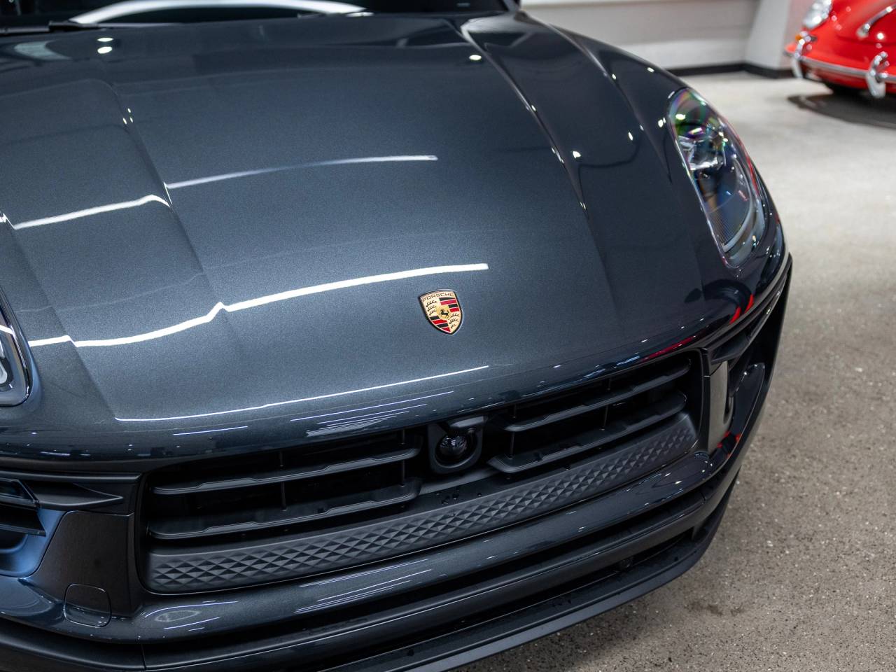 2026 Porsche Macan Base