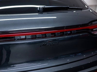 2026 Porsche Macan Base