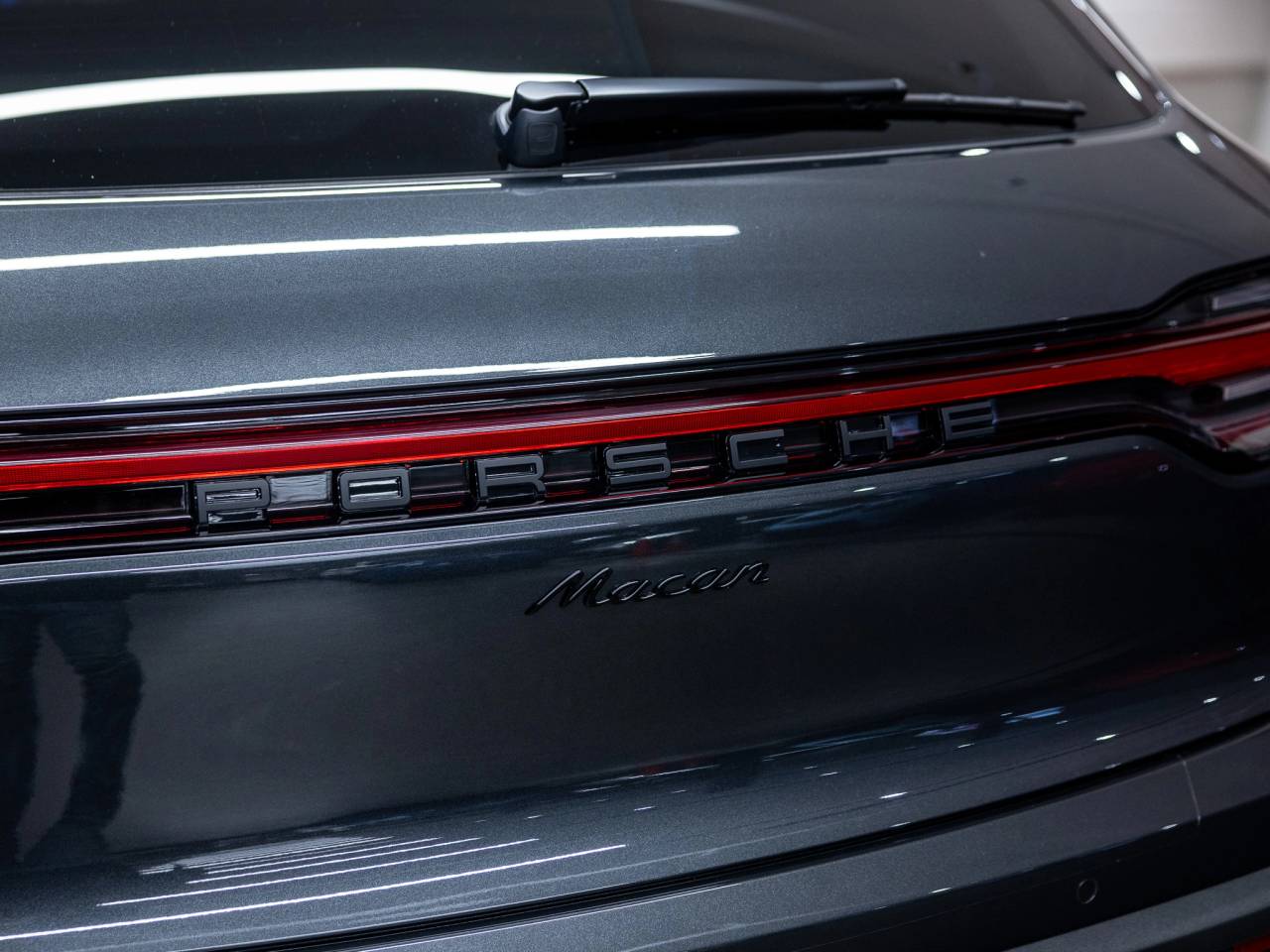 2026 Porsche Macan Base