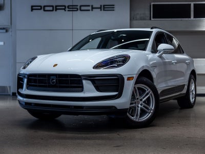 2026 Porsche Macan Base