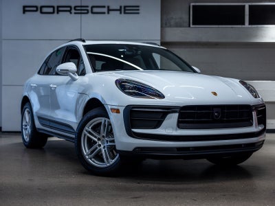 2026 Porsche Macan Base