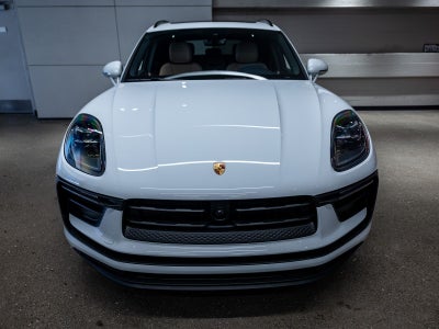 2026 Porsche Macan Base