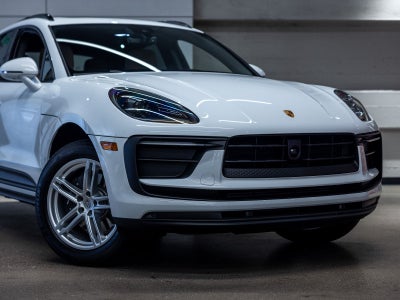 2026 Porsche Macan Base