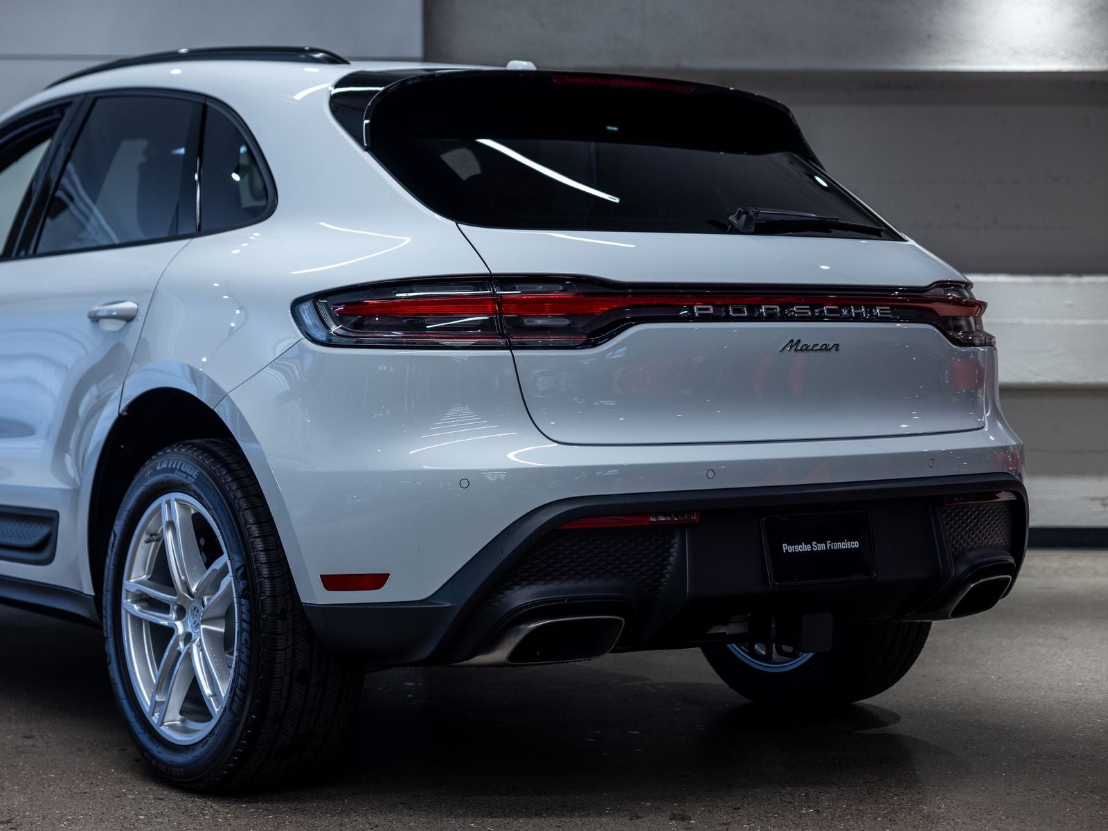 2026 Porsche Macan Base