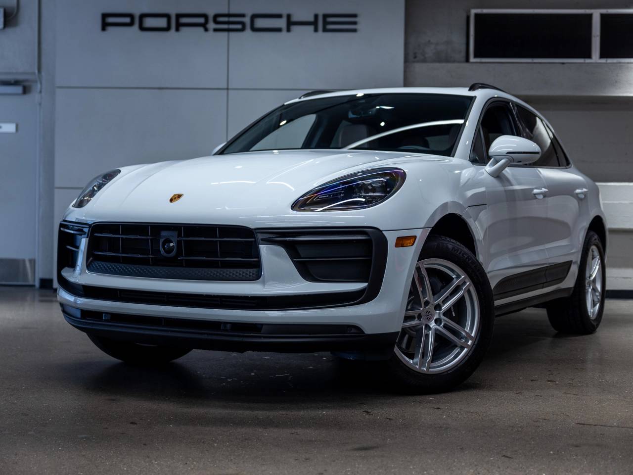 2026 Porsche Macan Base