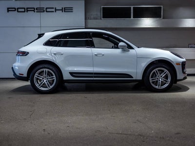 2026 Porsche Macan Base