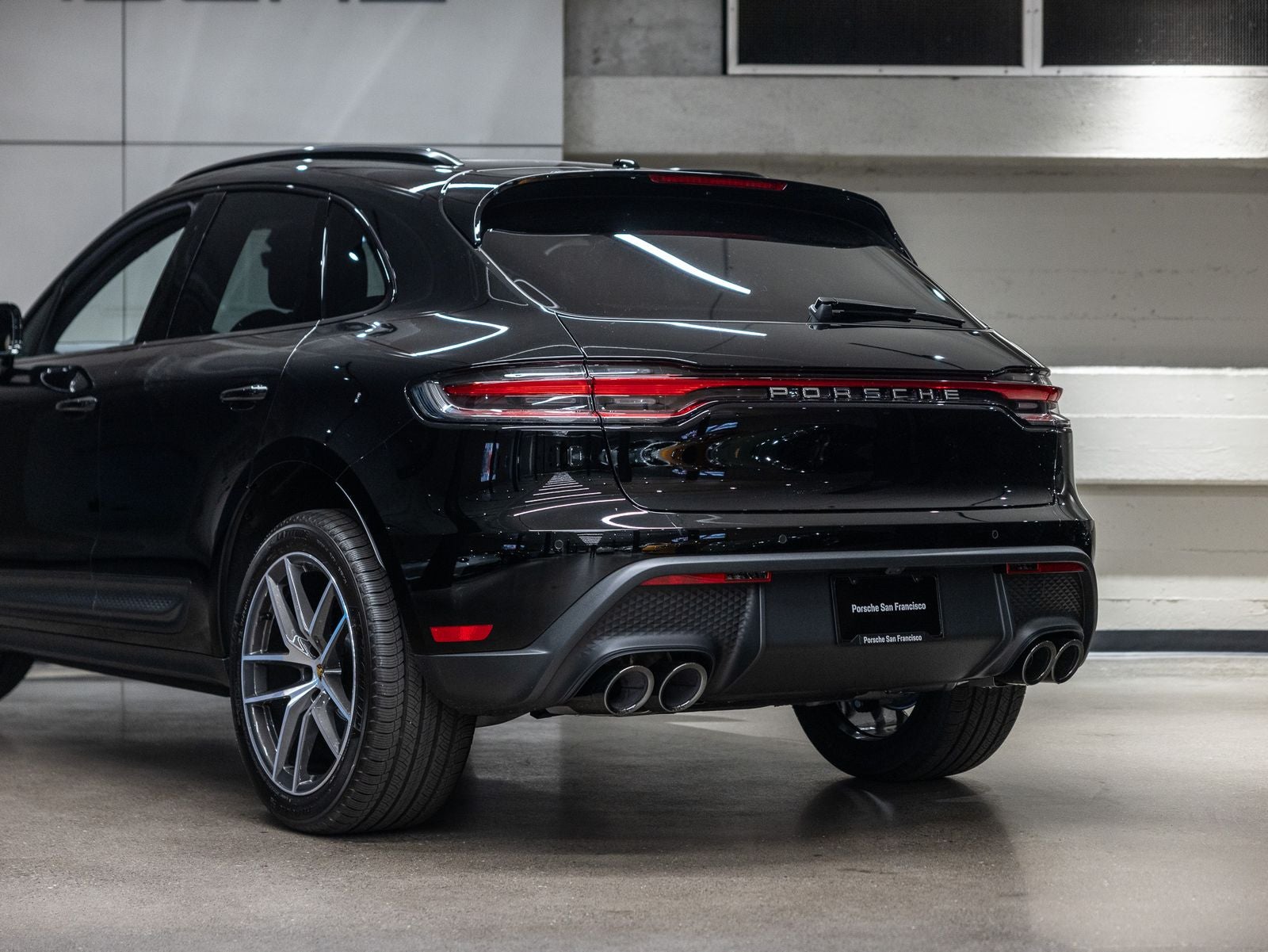 2026 Porsche Macan Base