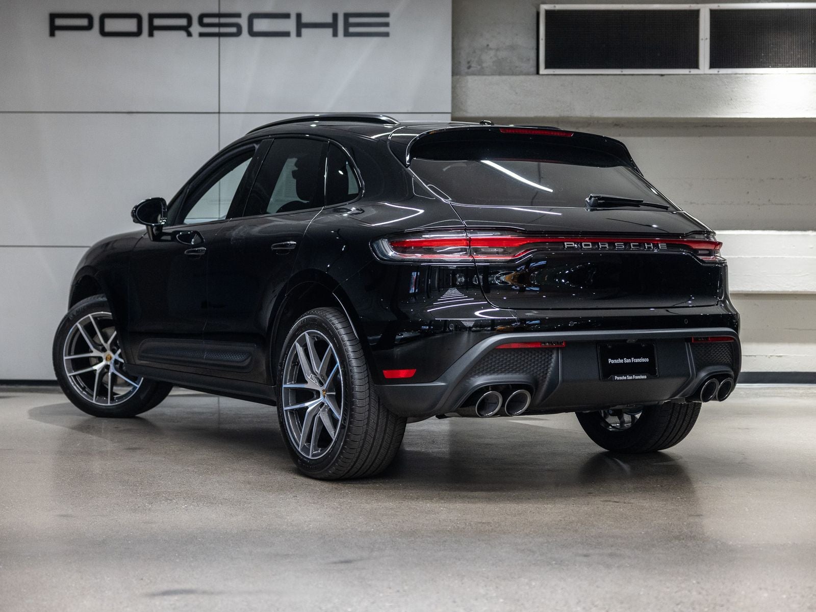 2026 Porsche Macan Base