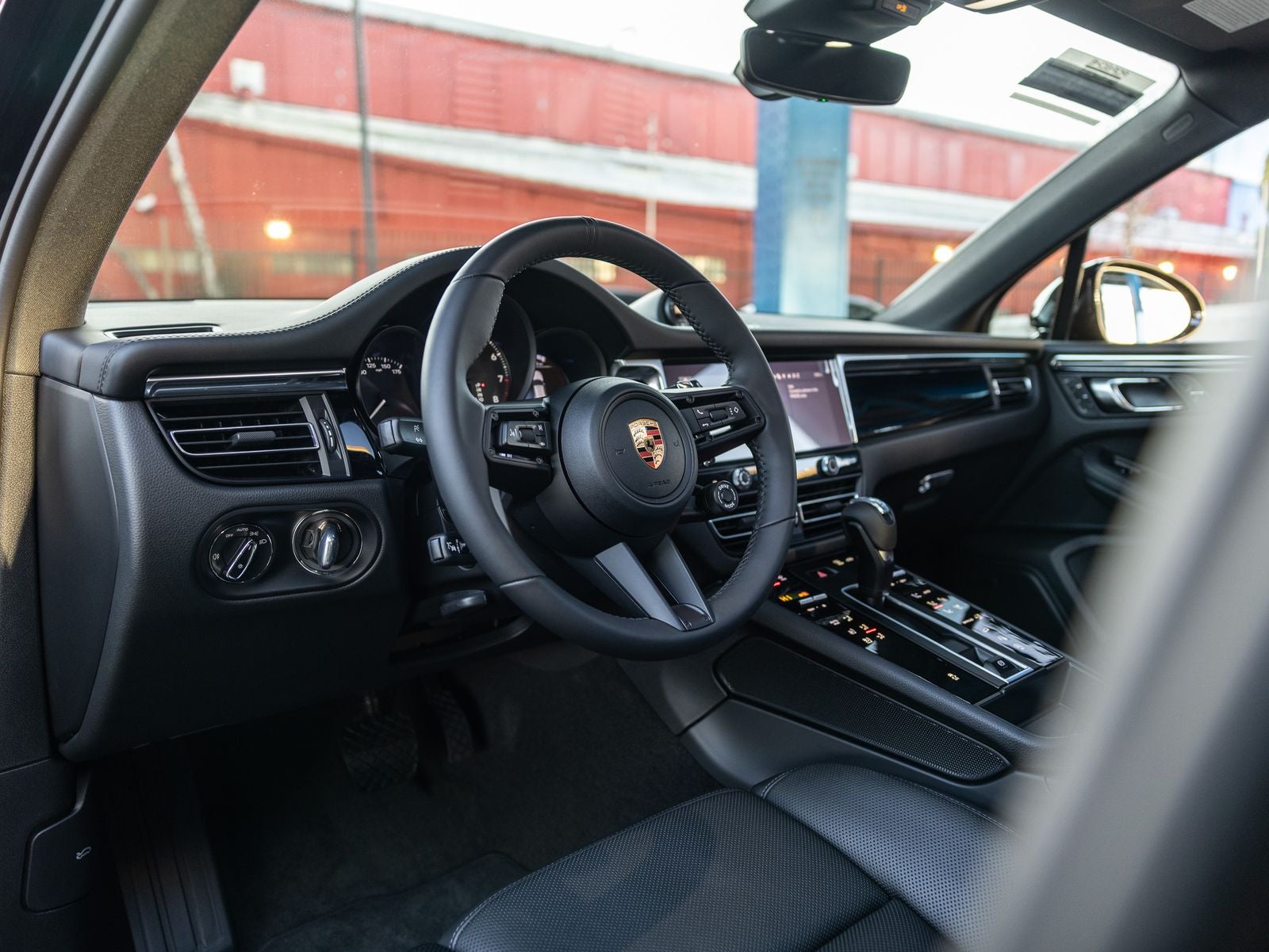 2026 Porsche Macan Base