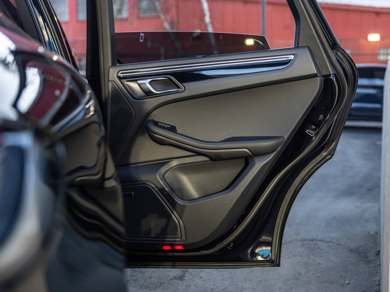 2026 Porsche Macan Base