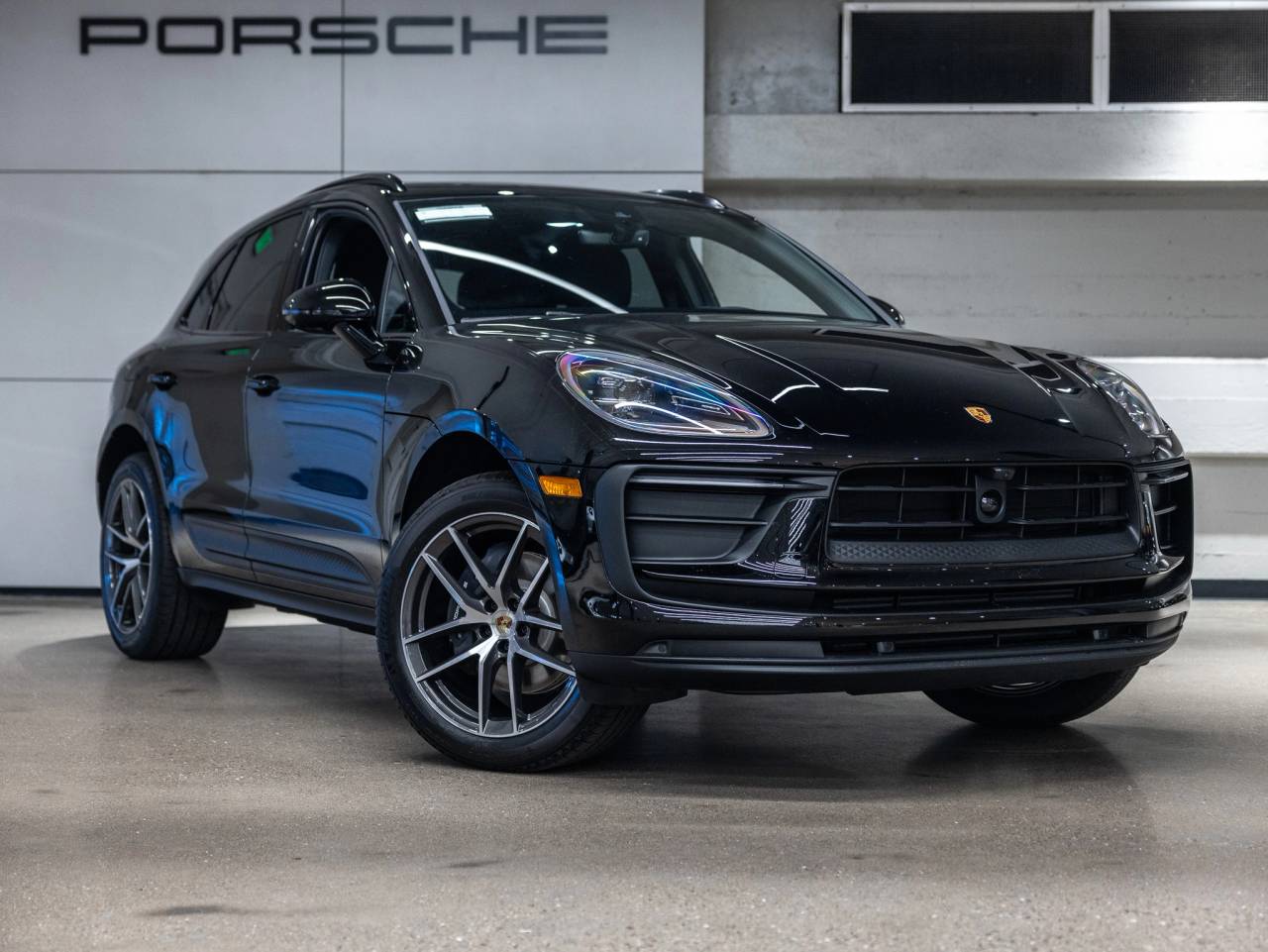 2026 Porsche Macan Base