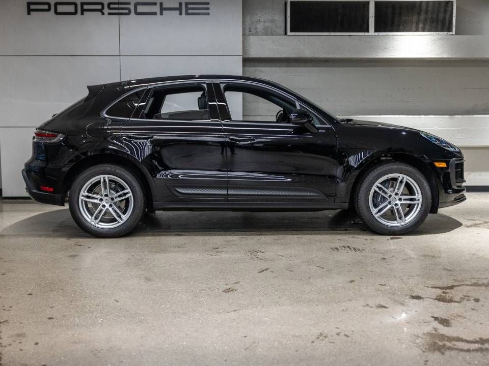 2026 Porsche Macan Macan
