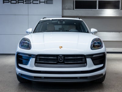 2026 Porsche Macan Macan