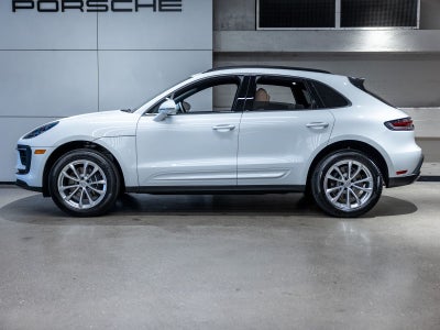 2026 Porsche Macan Macan