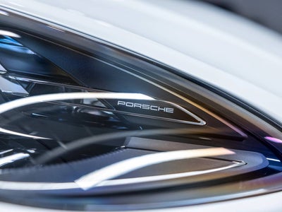 2026 Porsche Macan Macan