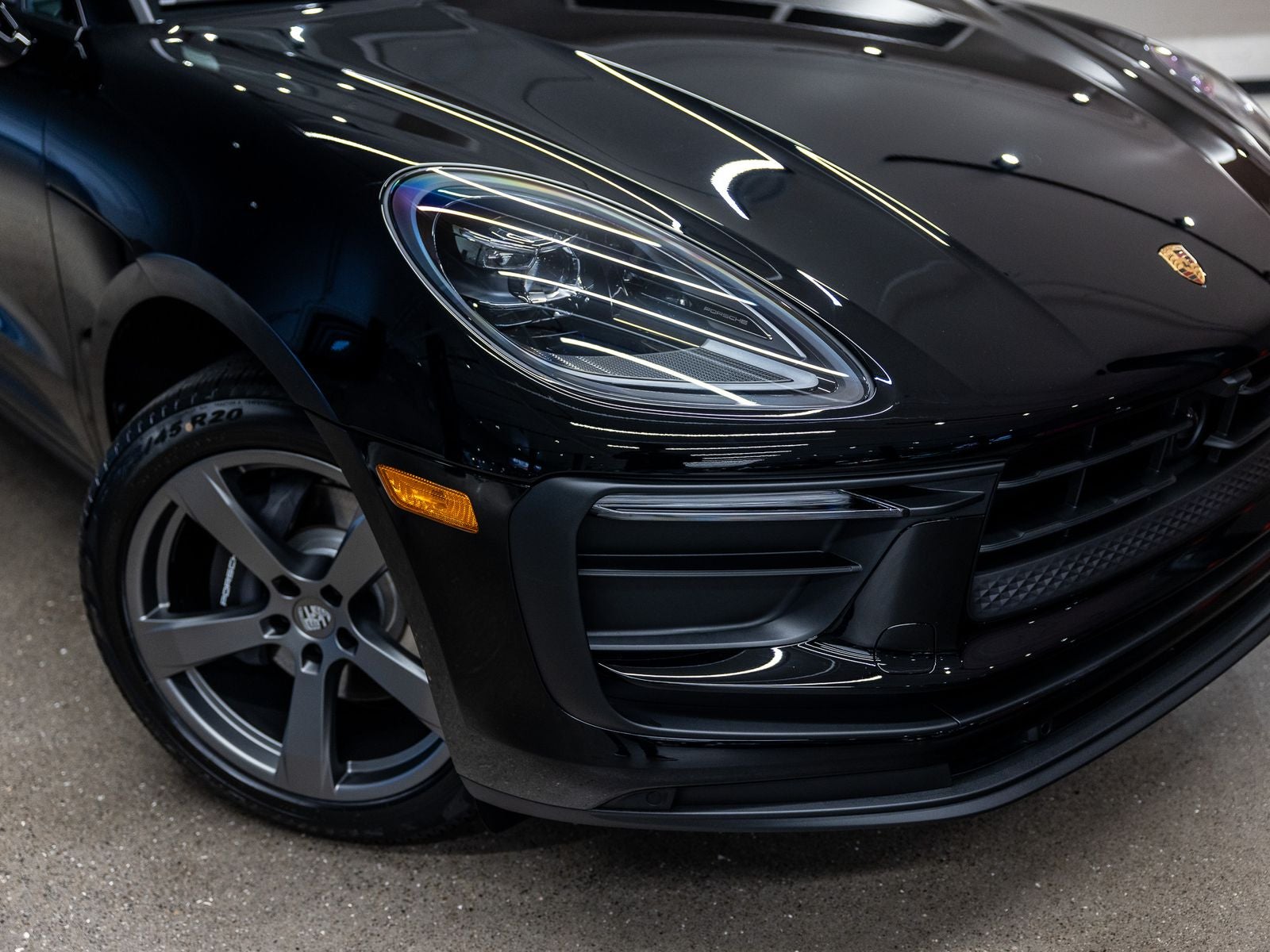 2026 Porsche Macan Base