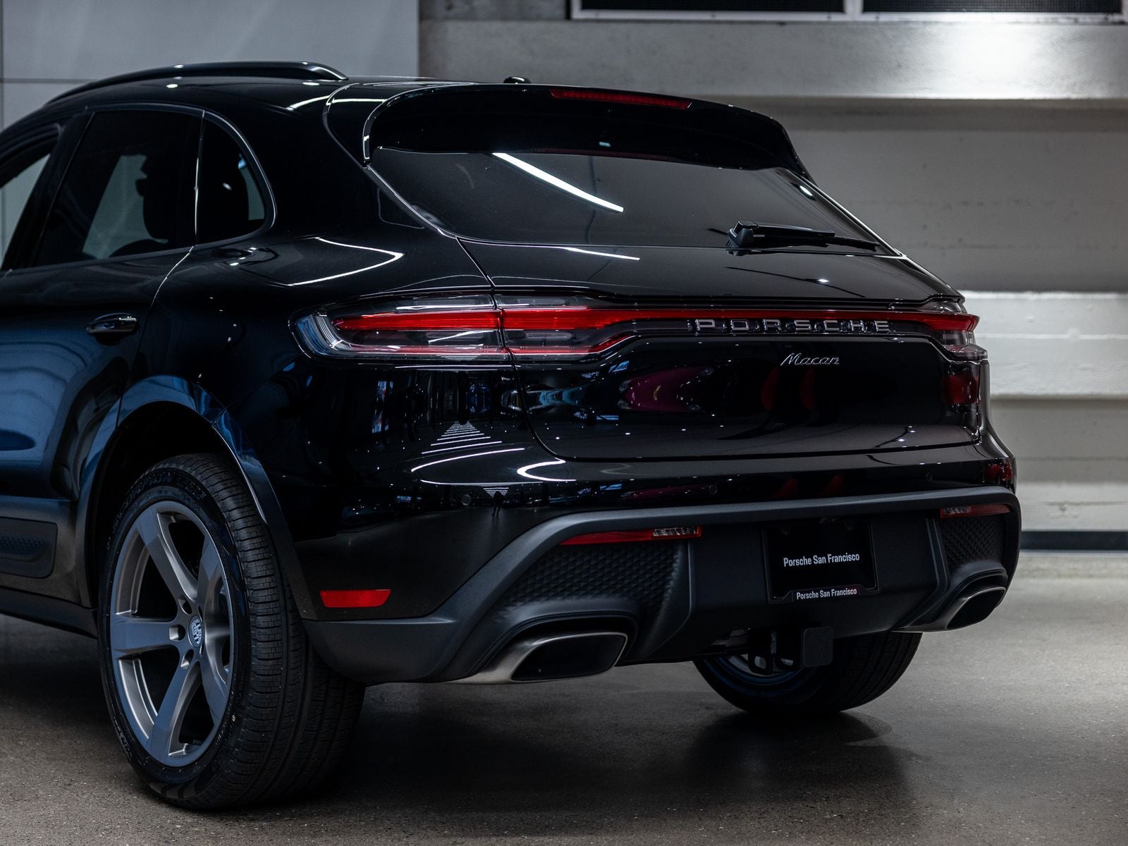 2026 Porsche Macan Base