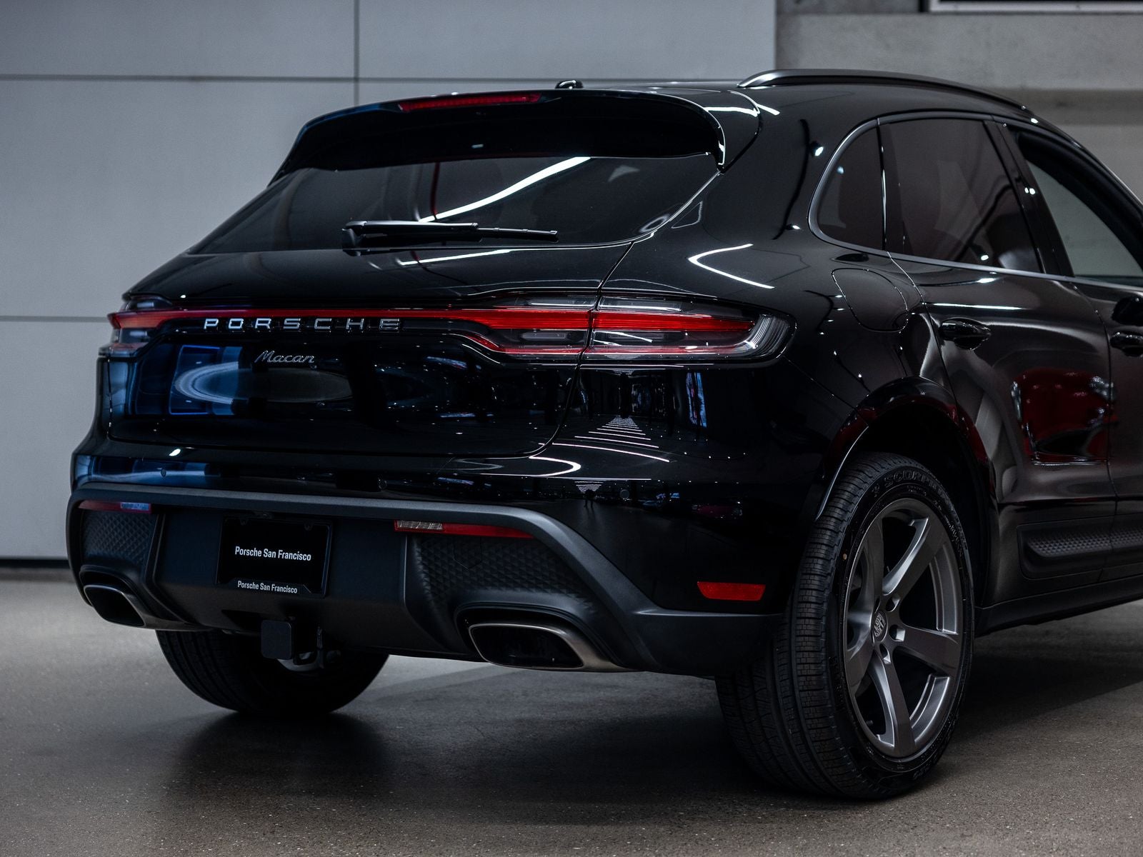 2026 Porsche Macan Base