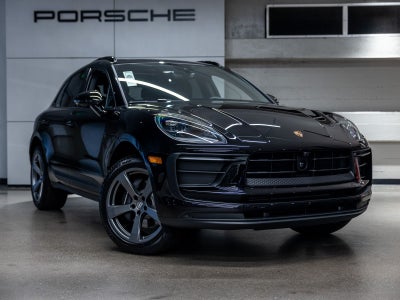 2026 Porsche Macan Base