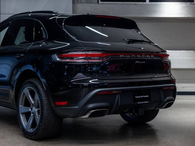 2026 Porsche Macan Base