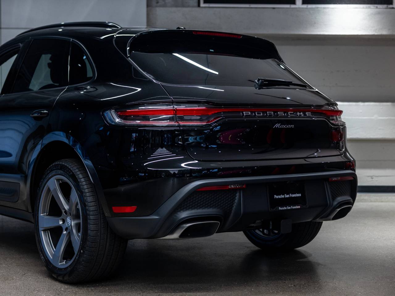 2026 Porsche Macan Base