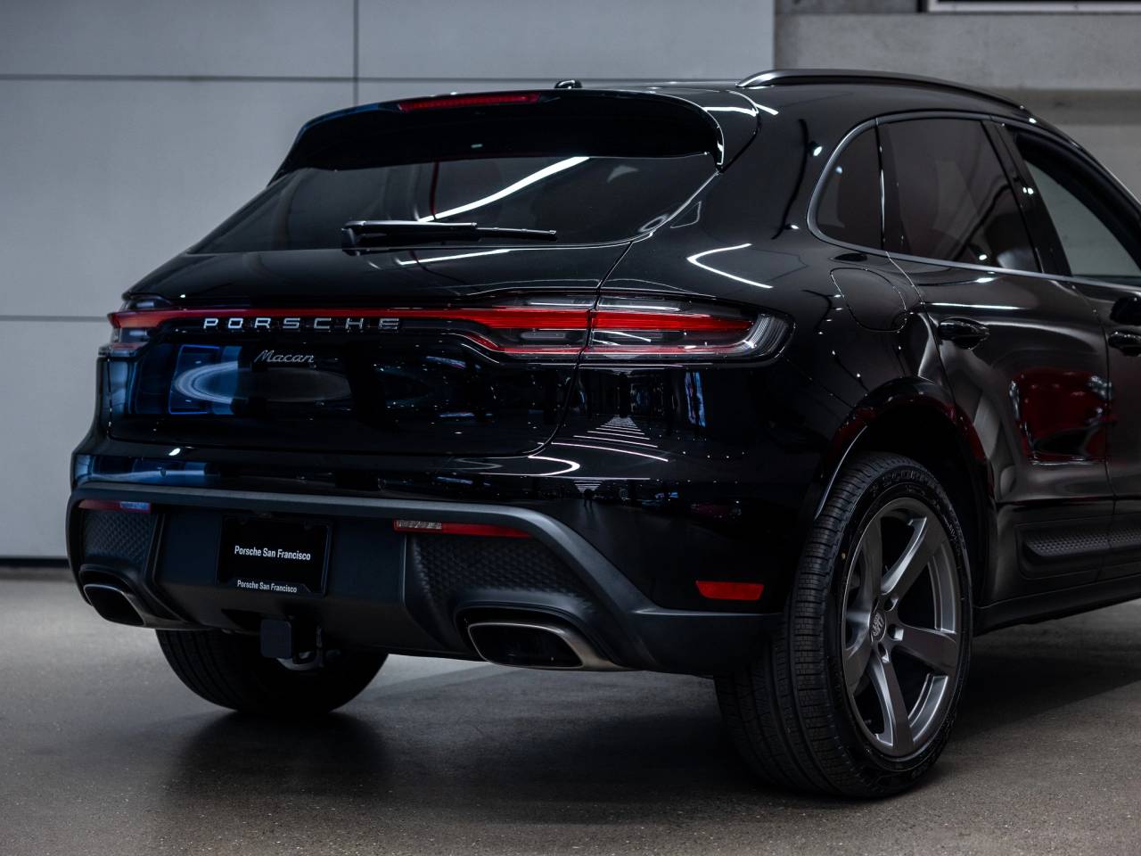 2026 Porsche Macan Base