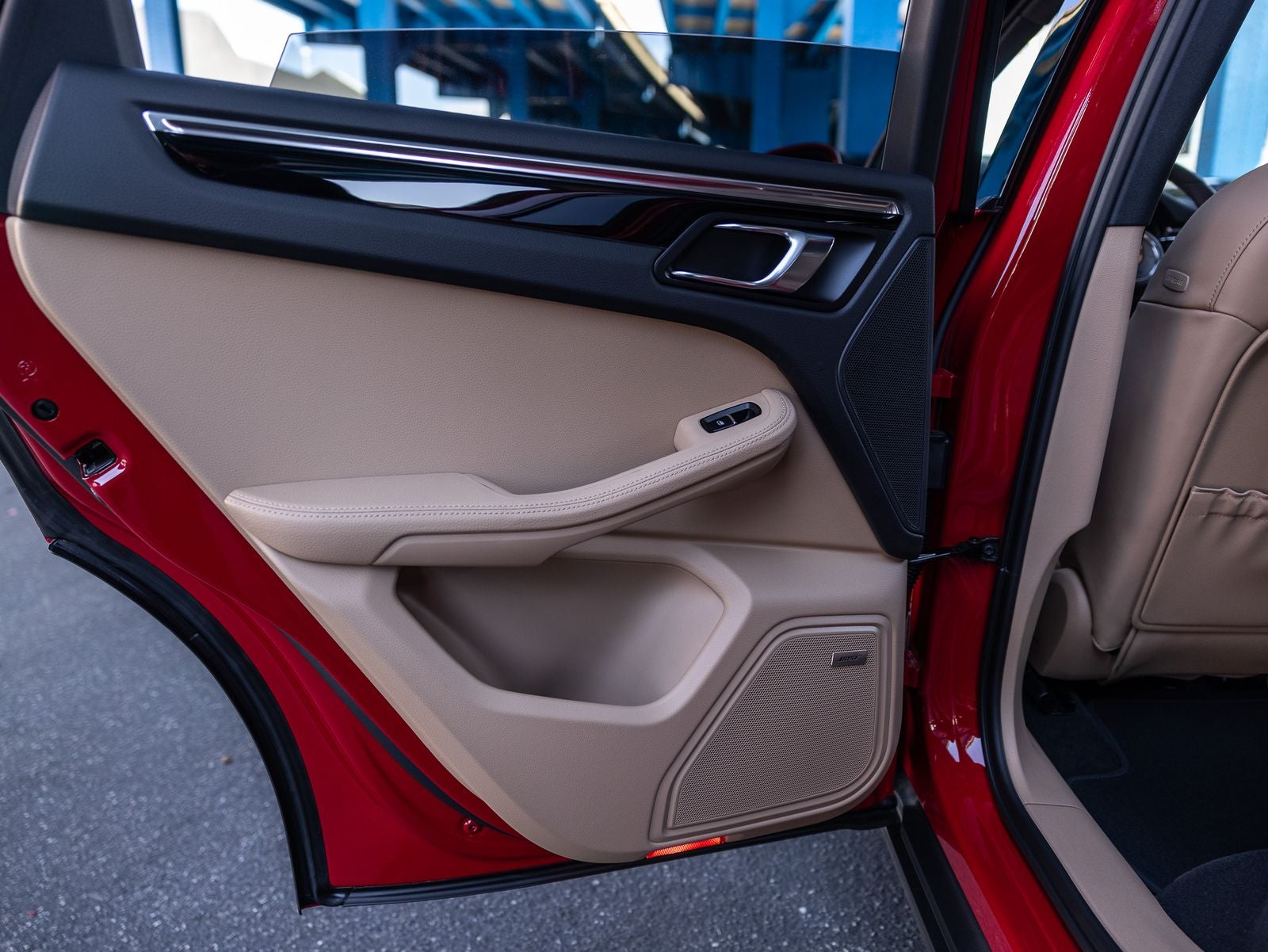 2026 Porsche Macan Base