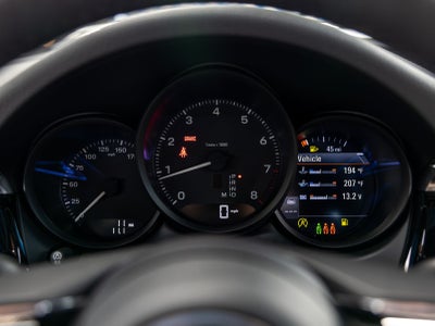 2026 Porsche Macan Macan