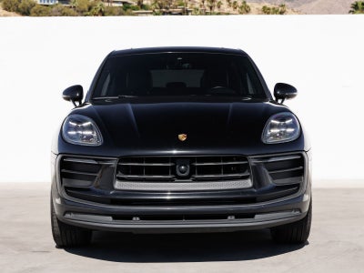 2023 Porsche Macan Base