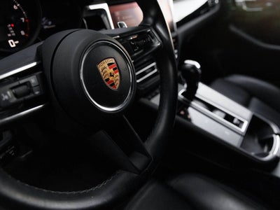 2023 Porsche Macan Macan