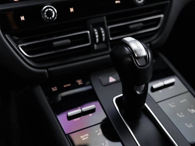 2023 Porsche Macan Macan