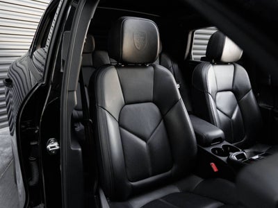 2023 Porsche Macan Macan
