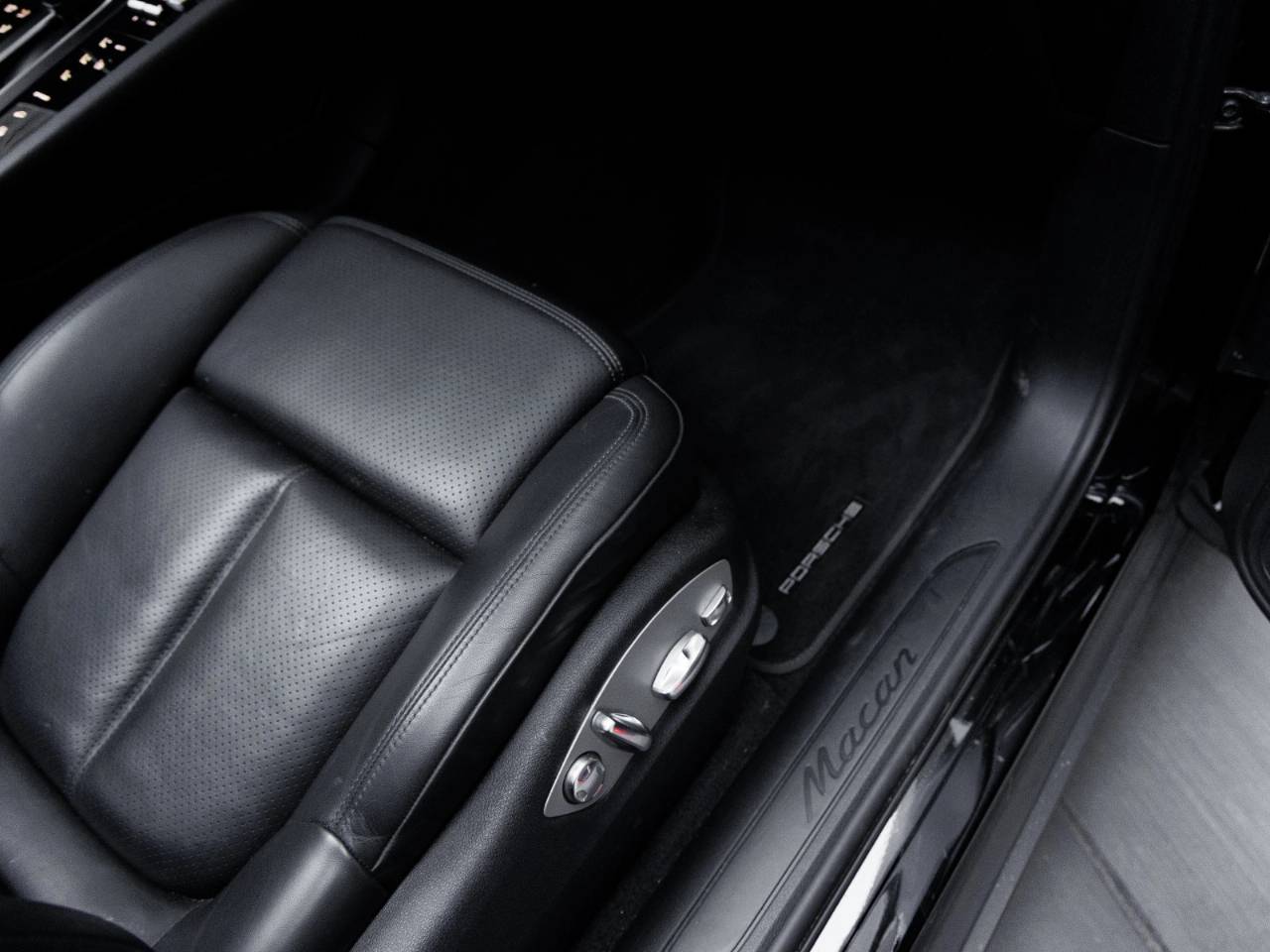 2023 Porsche Macan Macan