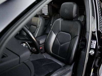 2023 Porsche Macan Macan