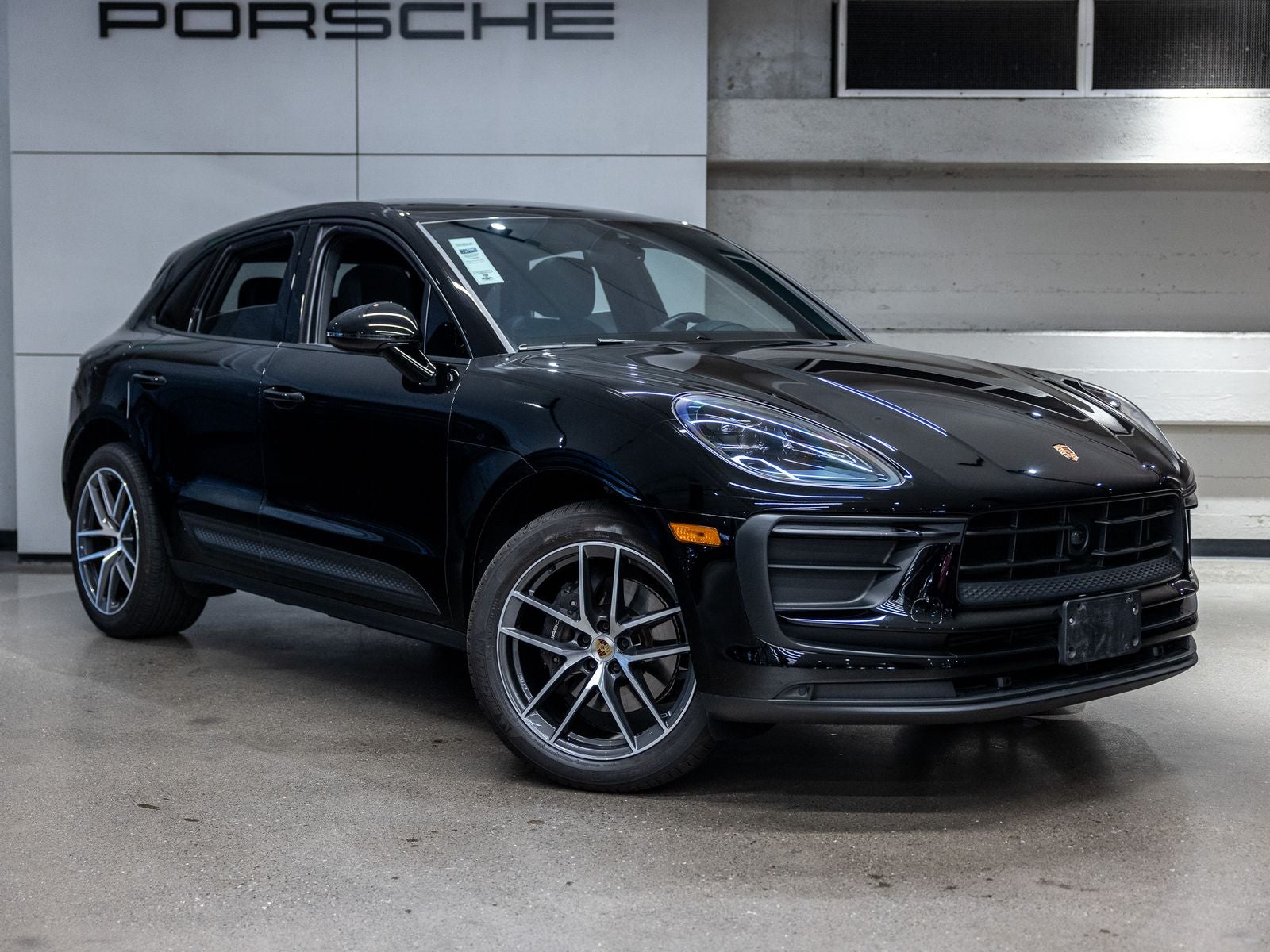 2024 Porsche Macan Base