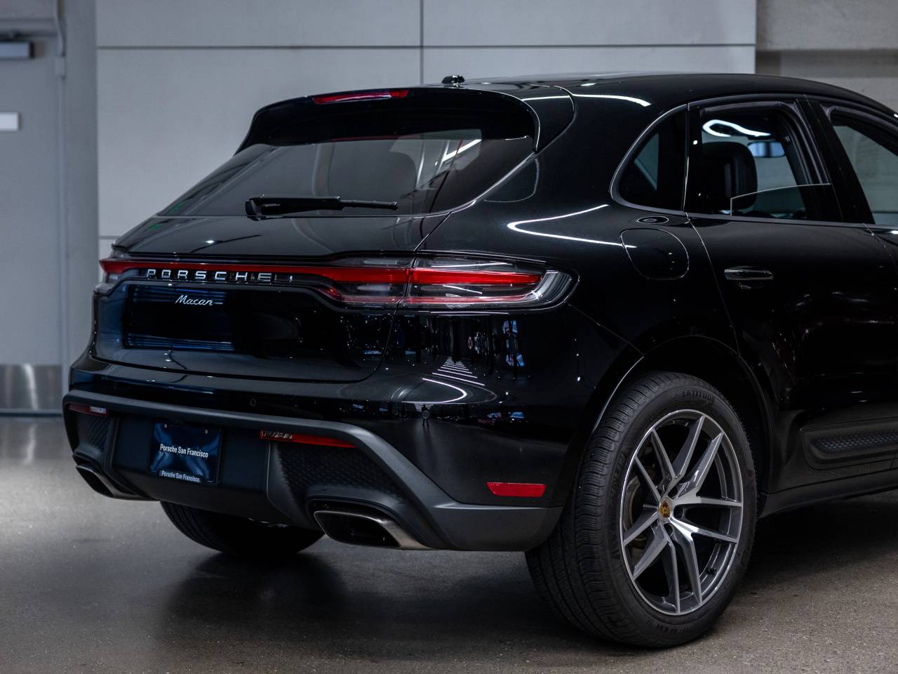 2024 Porsche Macan Base