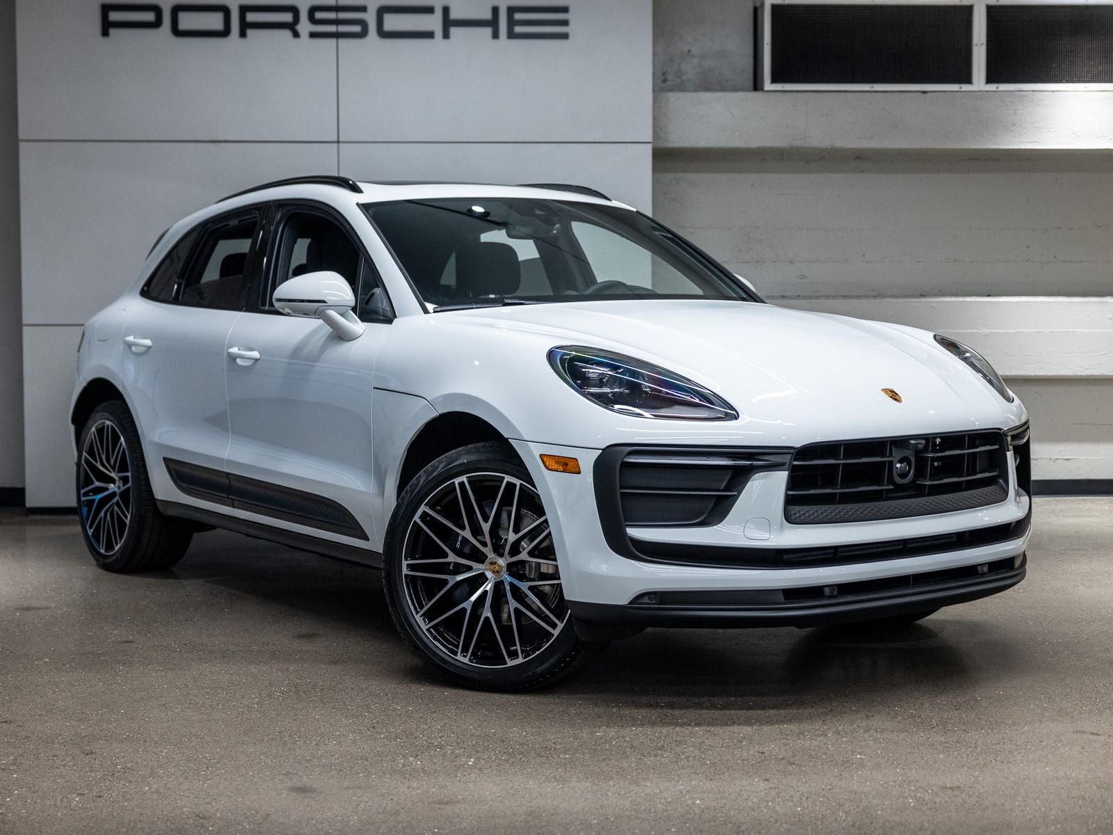 2026 Porsche Macan Macan