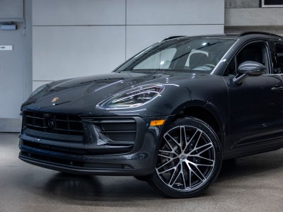 2026 Porsche Macan Base