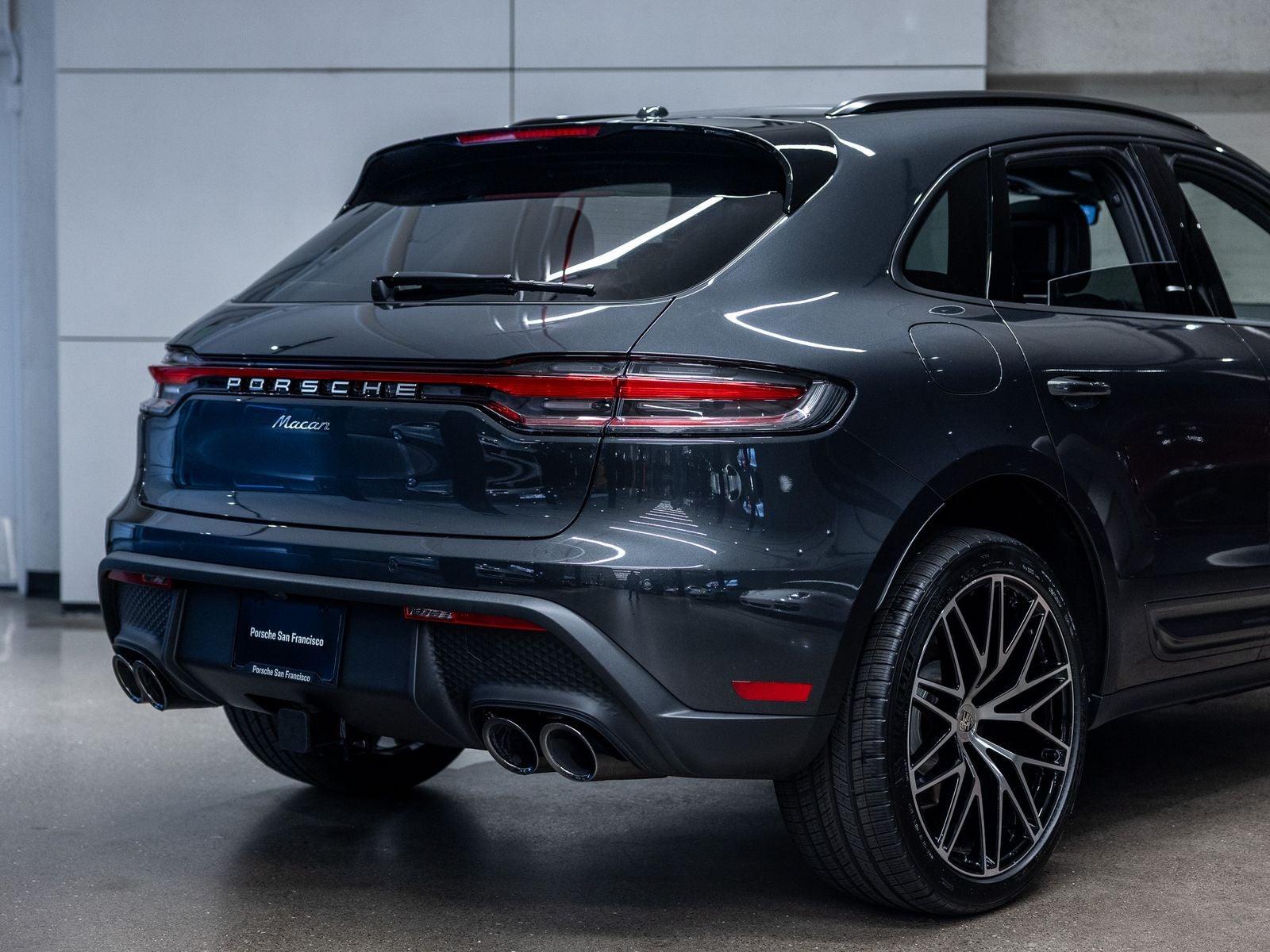 2026 Porsche Macan Base
