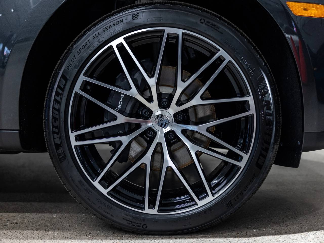 2026 Porsche Macan Base