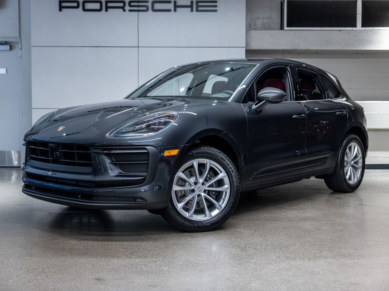 2026 Porsche Macan Base