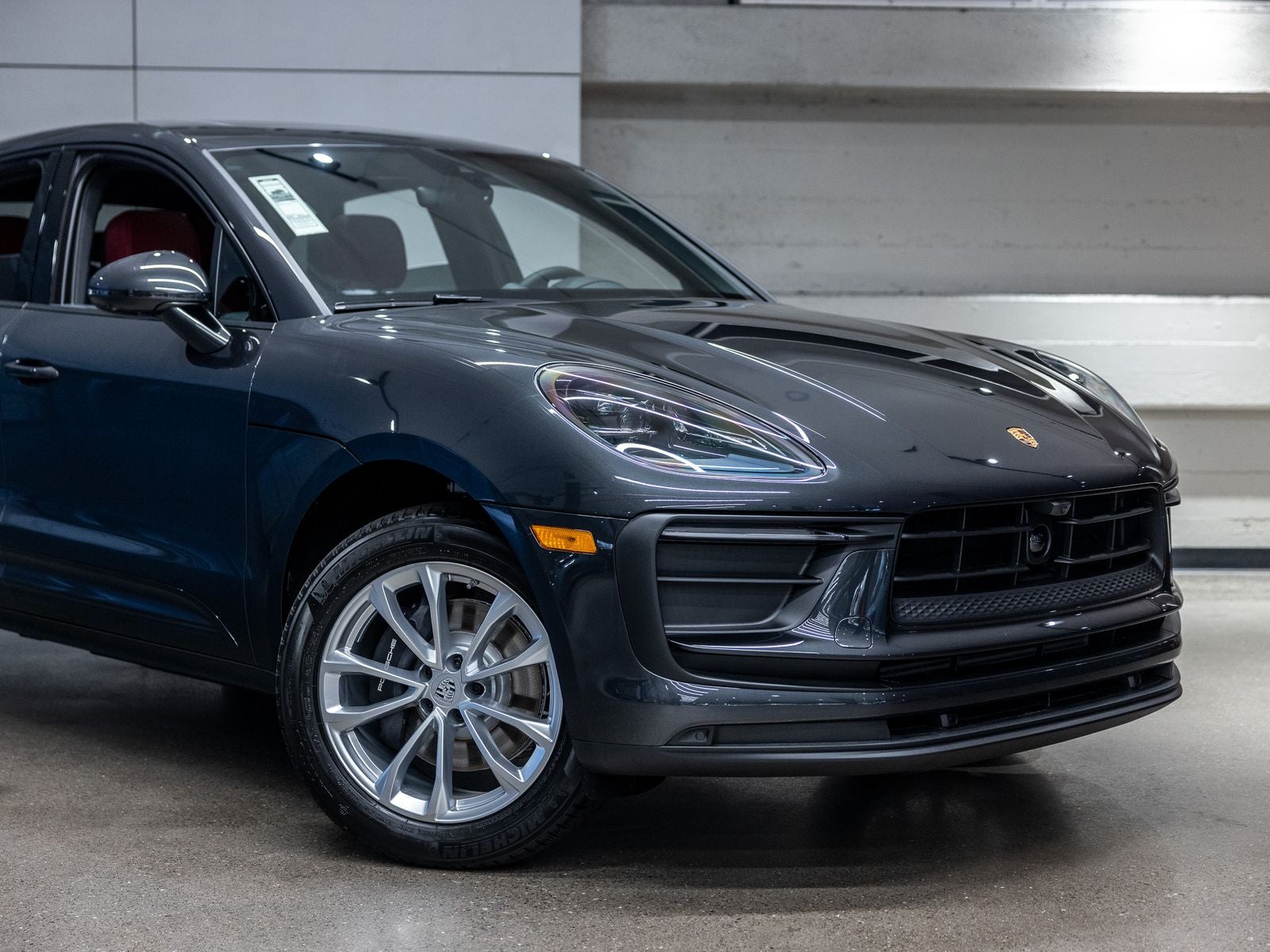 2026 Porsche Macan Base