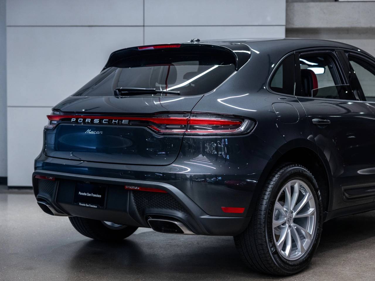 2026 Porsche Macan Base